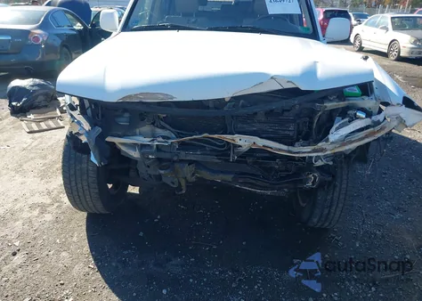 2004 Toyota Land Cruiser z USA, uszkodzony, nr VIN JTEHT05J242057317